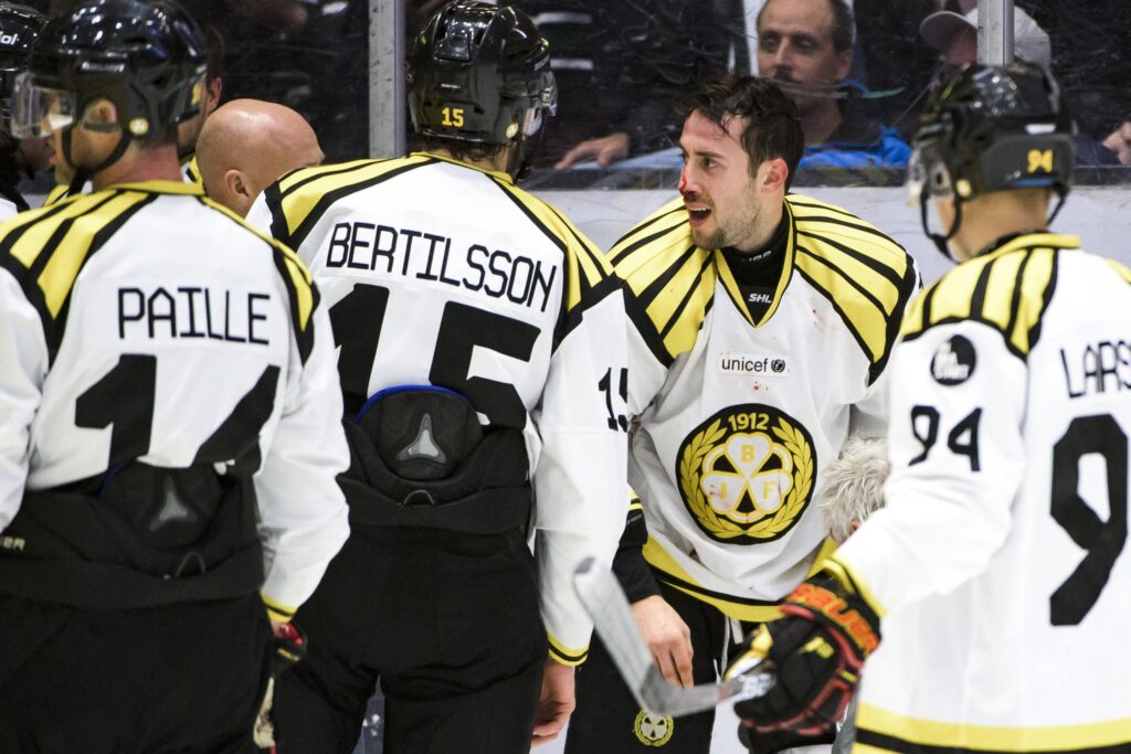 upptäck storheten hos brynäs stjärna, en av de mest dominerande spelarna i svensk hockey. följ hans resa, prestationer och bidrag till laget. dyk in i hans karriär och passion för sporten!