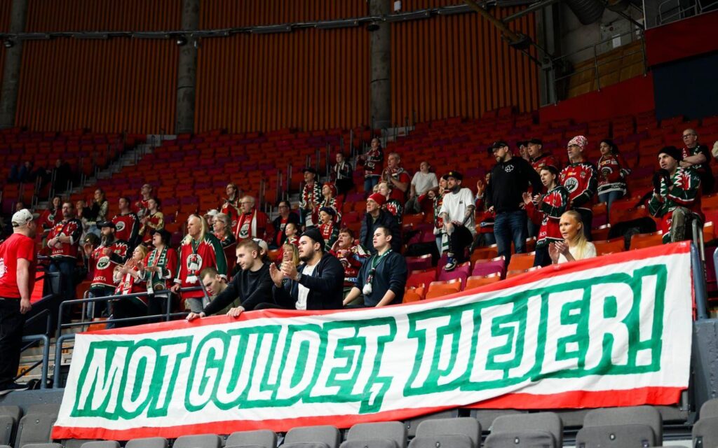upptäck hur frölunda dominerade i sdhl och säkrade sin seger. läs mer om matchens höjdpunkter, nyckelspelare och lagets framgångar i sveriges främsta damhockeyliga.