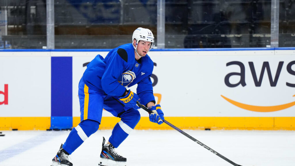upptäck rousek-kontraktet med hv71 - en djupgående analys av spelarens prestationer, framtid och betydelse för laget. få insikter om hur detta avtal påverkar hv71:s chanser i kommande säsong.