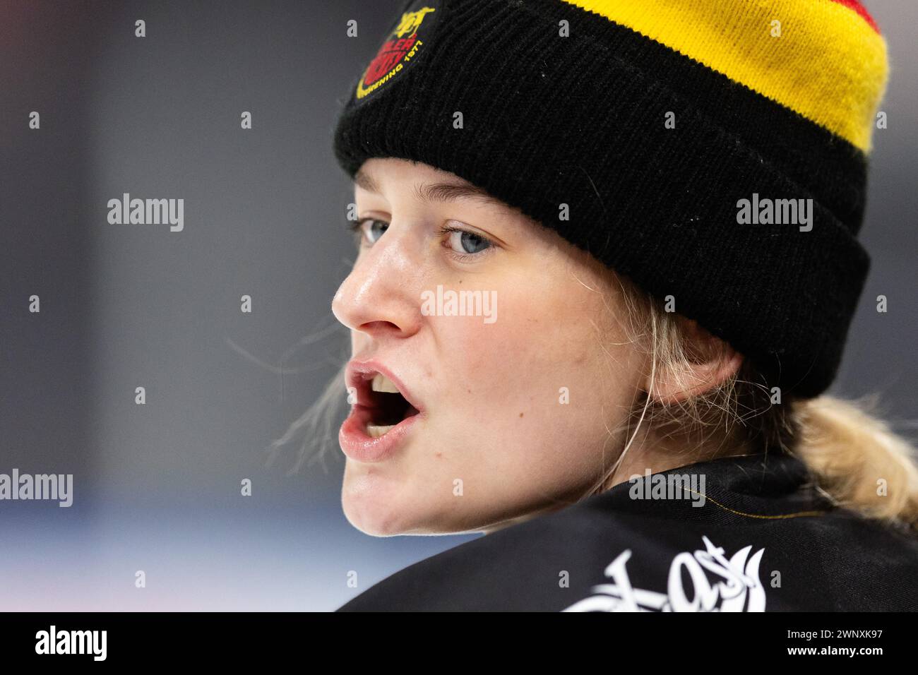 upplev spänningen i semifinalen i luleå! få de senaste nyheterna, analyserna och resultaten från matcherna som avgör vilka lag som går vidare till finalen. missa inte chansen att följa med i en fängslande kamp om titeln!