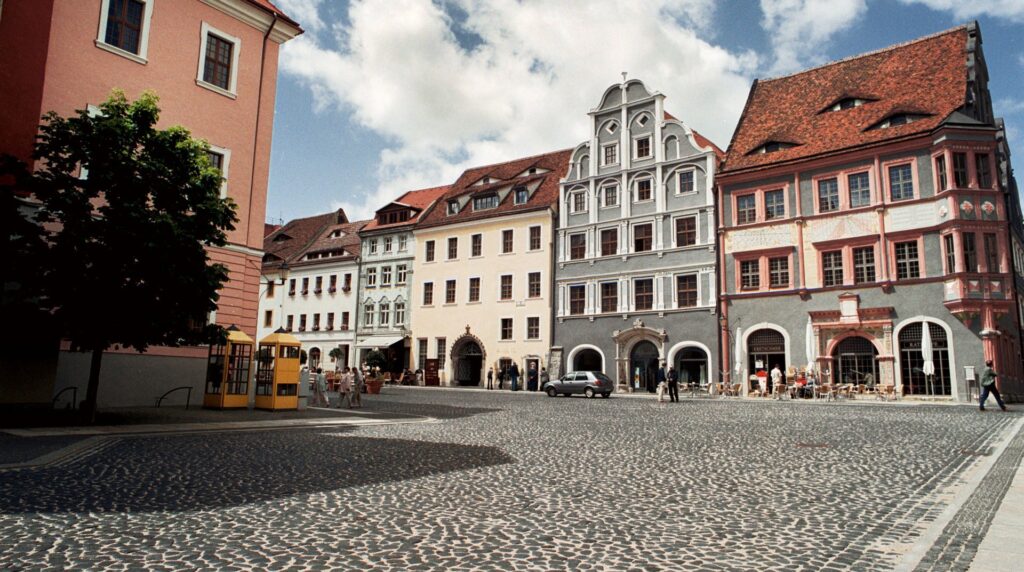 upptäck stjärnans val i den nya staden! en platsguide som tar dig till de bästa attraktionerna, restaurangerna och aktiviteterna. utforska din nästa favoritdestination.