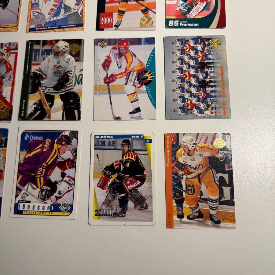 upptäck det ultimata samlarobjektet för hockeyälskare med våra 000 hockeykort. perfekt för både samlare och spelare, varje kort är en chans att njuta av nhl-historien och dess stjärnor. gör din samling unik idag!