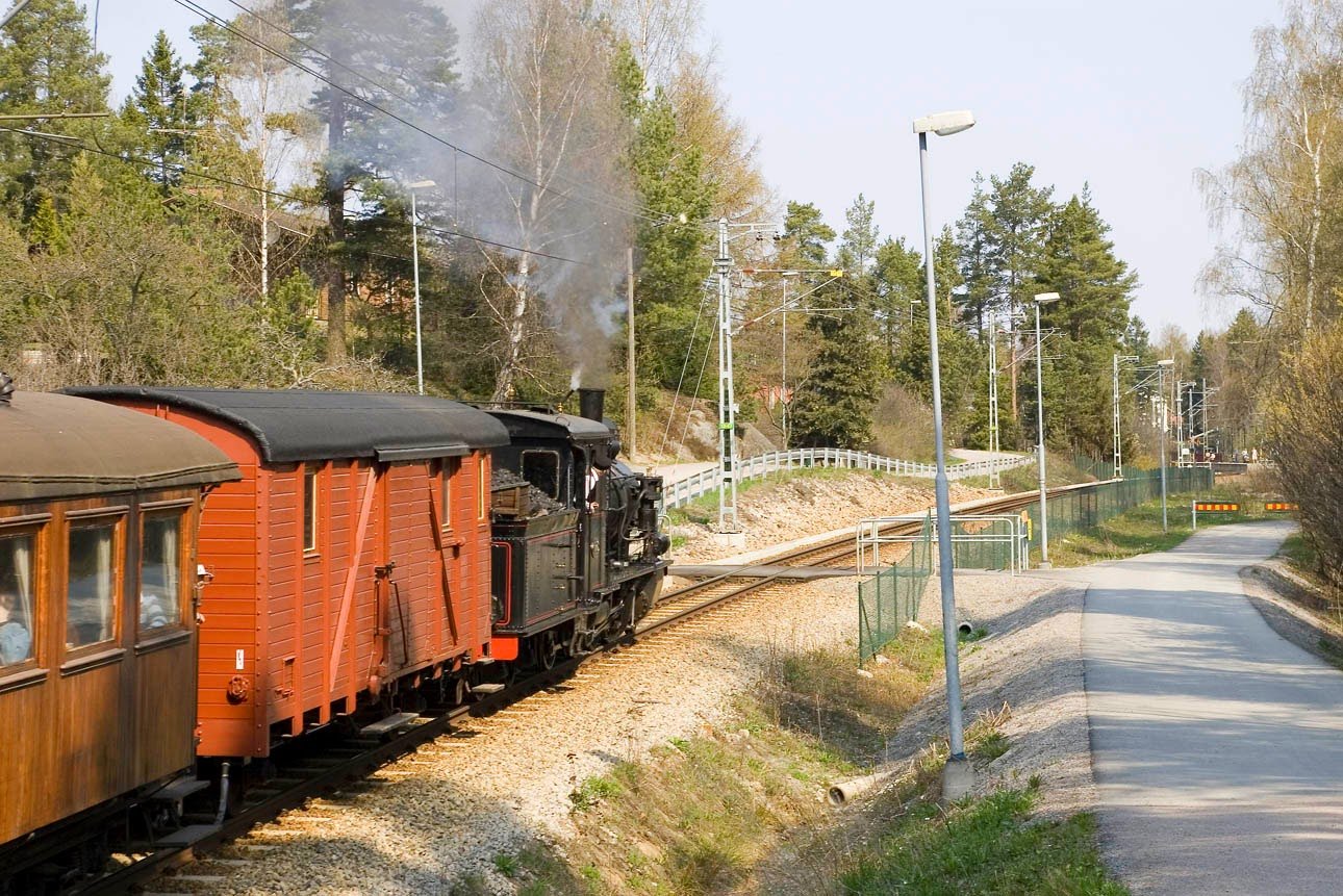 få senaste uppdateringarna om avbrott på roslagsbanan. information om störningar, anledningar till uppehåll och alternativa resvägar för din trygghet och planering.