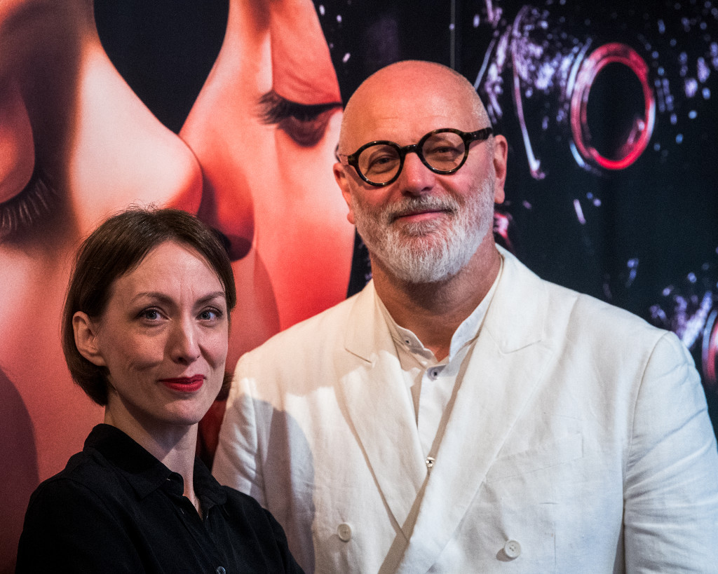 upptäck hur bratt liknar dig – en personlig och fängslande artikel om likheter, identitet och igenkänning. inspireras av en berättelse om att hitta sig själv i andra.