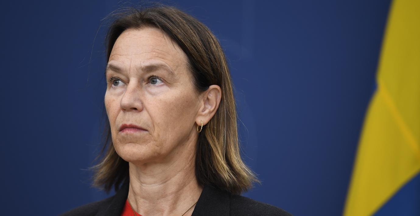 upptäck hur du identifierar och skyddar dig mot falska finansprofiler. lär dig tecken på bluffar och hur du undviker bedrägerier i finansvärlden.