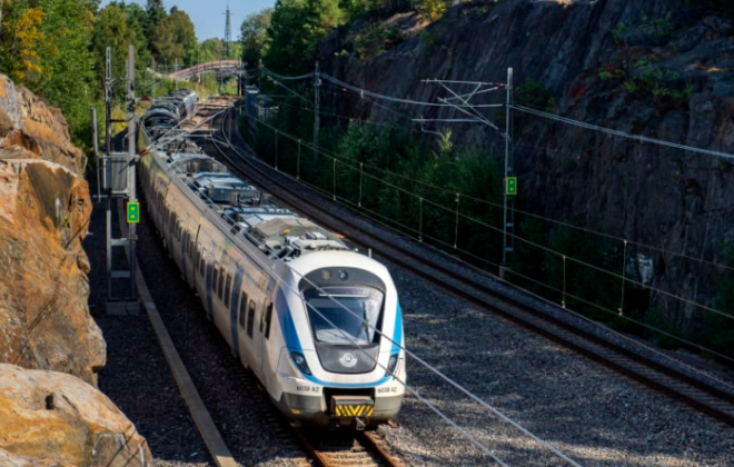 upptäck aktuella förseningar för pendeltåg, orsaker till störningar och tips för hur du som resenär bäst hanterar situationen.