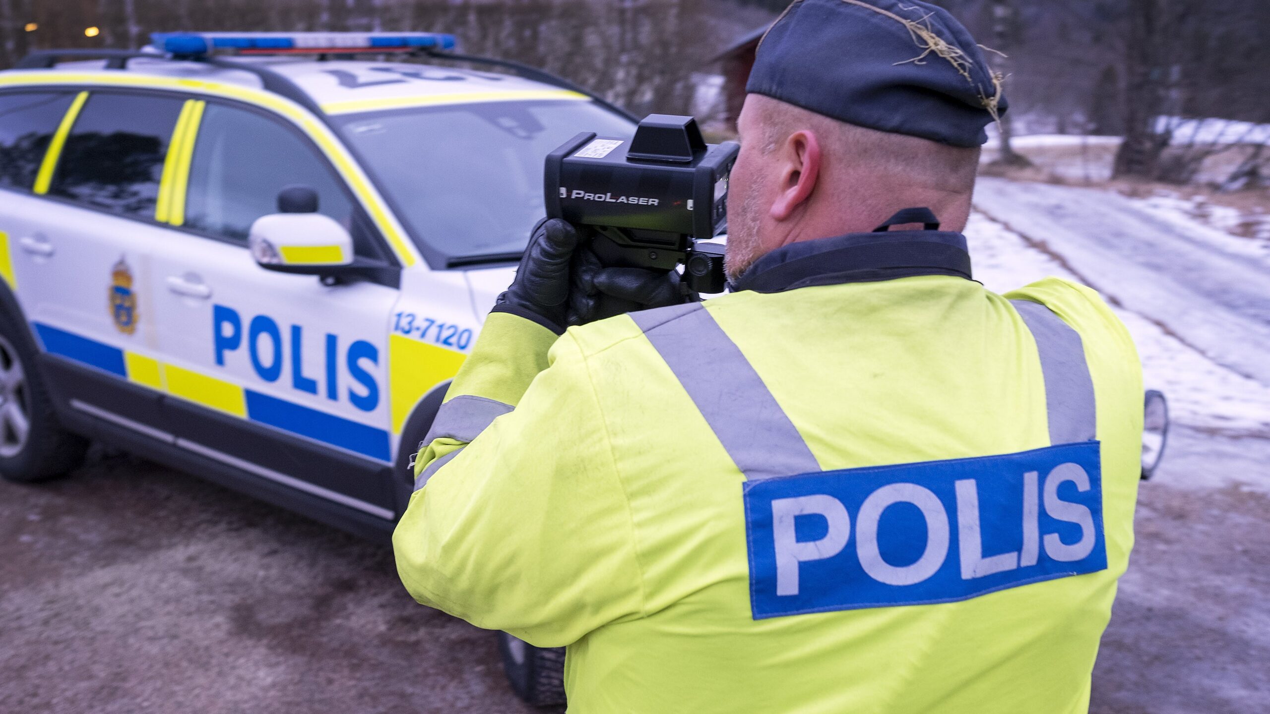 lär dig allt om fortkörare – vad betyder det, vilka regler gäller och vilka konsekvenser kan snabba förare möta i sverige? läs mer om lagar, böter och tips för säker körning.