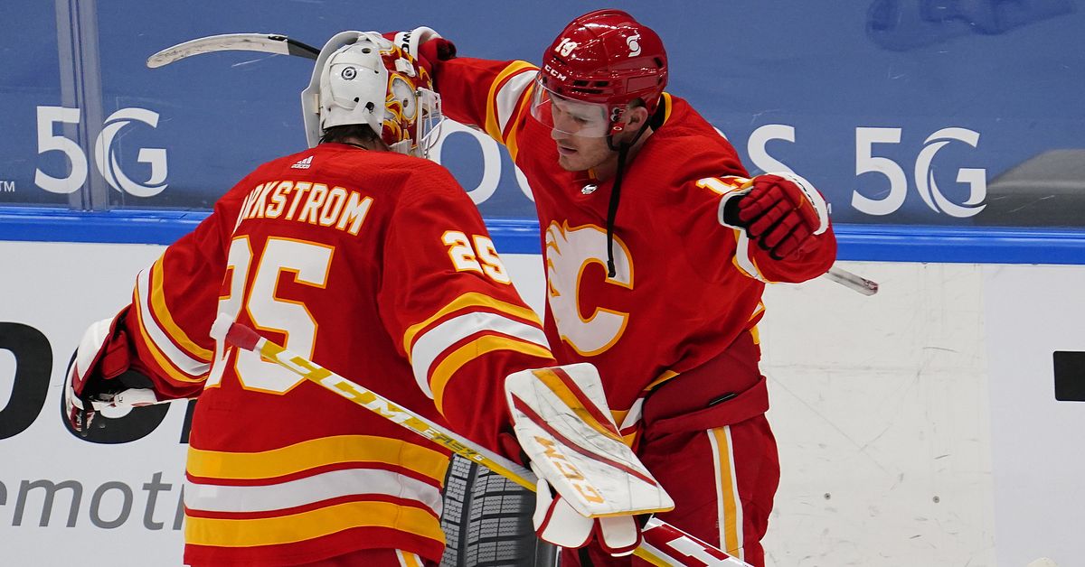 hjalmarsson berättar om sin oväntade draftupplevelse i toronto. läs om hans reaktioner och framtidsplaner efter överraskningen i nhl-draften.