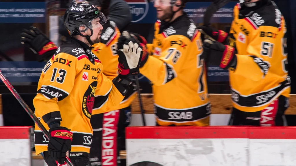 luleå hockey expanderar ishallen för att förbättra upplevelsen för fans och spelare. ta reda på mer om de nya faciliteterna och klubbens satsning på framtiden.