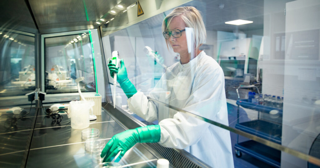 utforska novo nordisk-utmaningen: en djupgående analys av företagets strategier och innovativa lösningar inom medicin och diabetesvård. lär dig hur novo nordisk strävar efter att möta globala hälsoutmaningar och förbättra livskvaliteten för patienter.