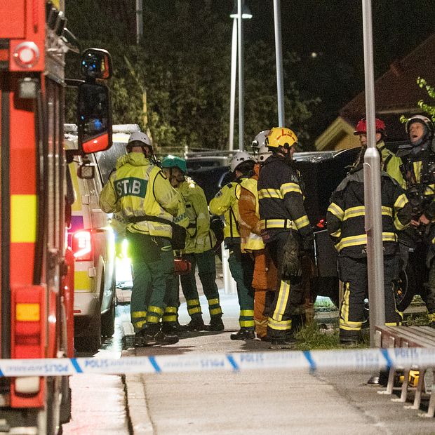 senaste nytt om explosionen i barkaby: få detaljer om händelsen, orsaker och insatser från räddningstjänsten. uppdateringar om läget och påverkade områden.