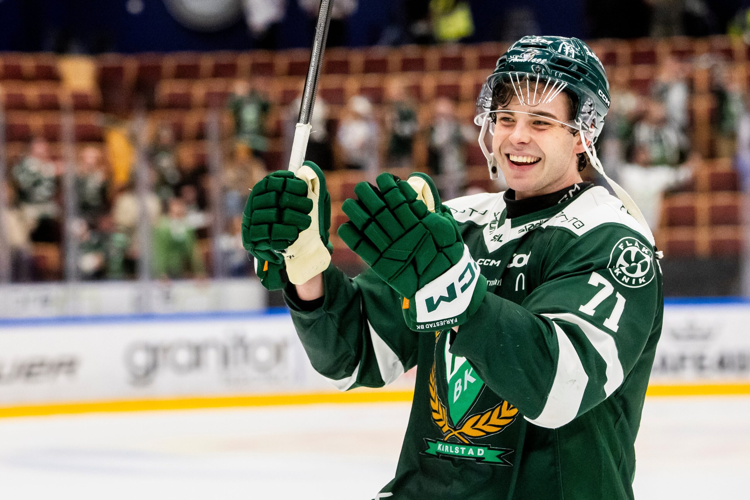 färjestad satte stopp för frölundas segersvit i en spännande hockeymatch. läs mer om hur matchen utvecklades och vilka spelare som utmärkte sig.