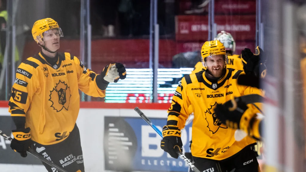 upptäck allt om det första shl-målet – statistik, historiska ögonblick och spelarna som skrev in sig i svensk hockeyhistoria.