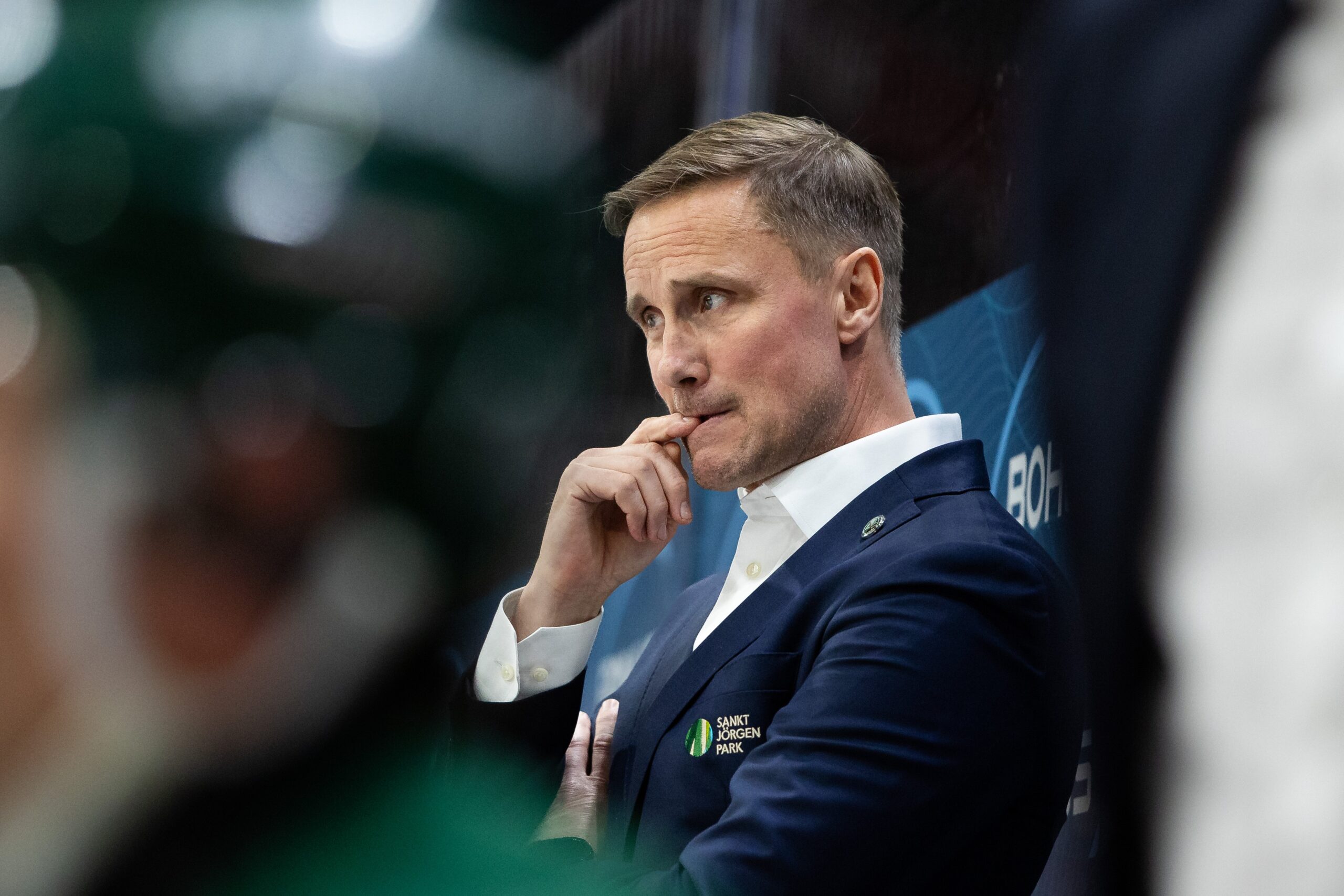 upptäck senaste nytt om frölunda-backens framtid. få insikter om möjliga övergångar, kontrakt och vad som väntar för lagets försvarare.