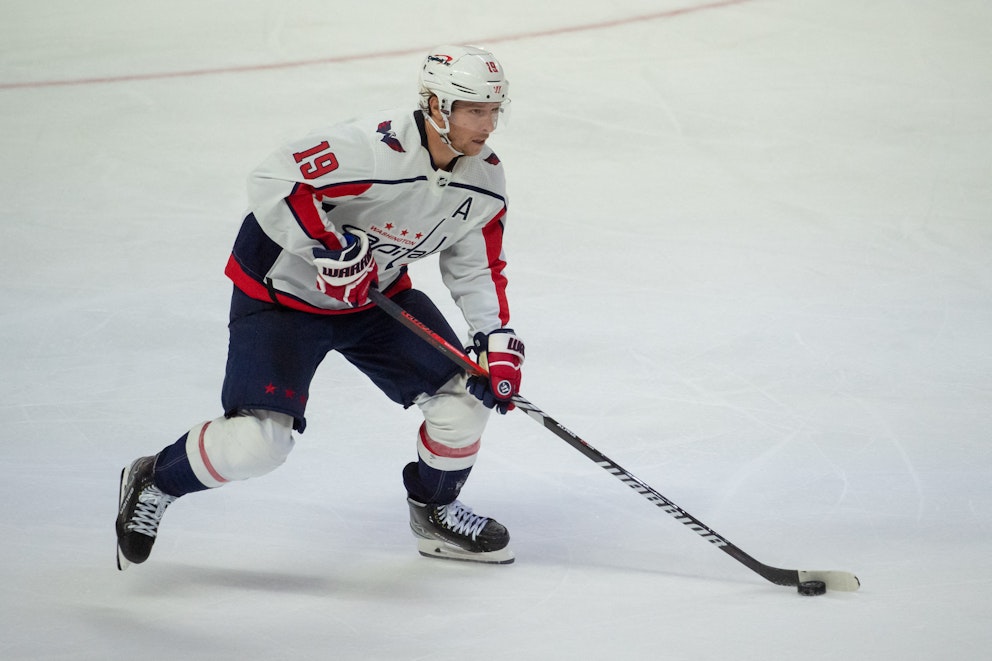 hiirikoski gör en efterlängtad comeback på isen! läs om den svenska ishockeystjärnans återkomst, hennes förberedelser och förväntningar inför den nya säsongen.