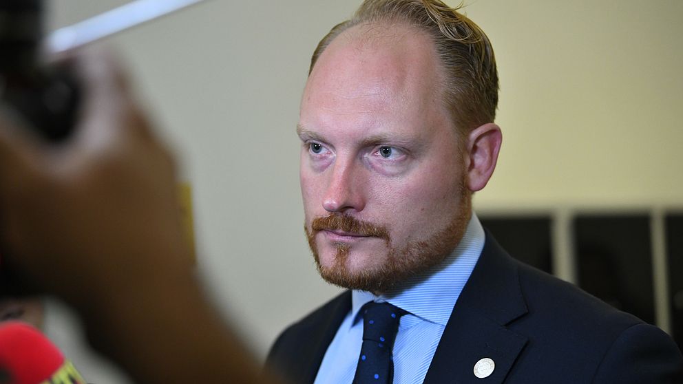 upptäck historien och betydelsen bakom termen 'målvakter efter söderström'. läs mer om kända målvakter som följt i söderströms fotspår i svensk fotboll.