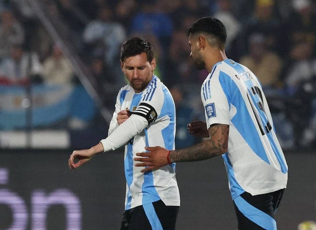 läs vad lionel messi själv säger om sitt nya kontrakt. upptäck detaljer, reaktioner och analys kring messis kommentar om framtiden inom fotbollsvärlden.