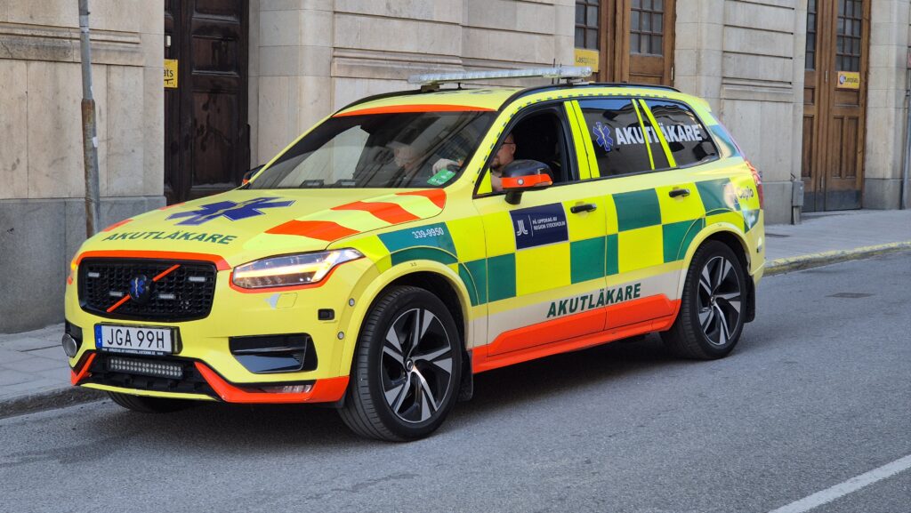 upptäck de nya ambulanserna i stockholm – modern utrustning, förbättrad säkerhet och snabbare insatser för att ge bästa möjliga vård till stadens invånare.