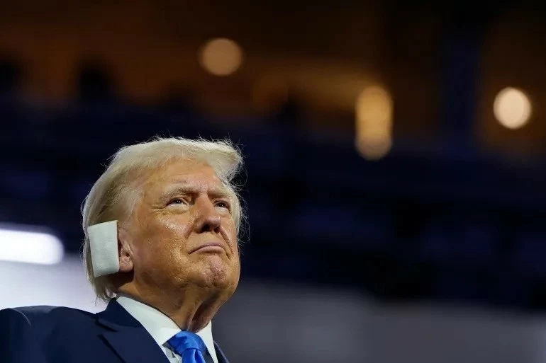 donald trump antyder att ägaren till tiktok snart kan offentliggöras. få de senaste uppdateringarna om tiktoks framtid och vad det kan betyda för användare.