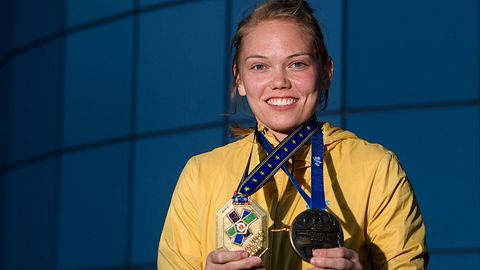upptäck allt om anna och hennes guldmedalj – prestationer, inspirerande historia och vägen till framgång. läs mer om hennes unika resa mot seger!