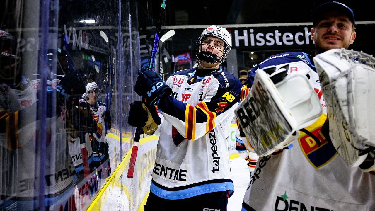 läs om hur frondell hyllas i shl för sina imponerande prestationer på isen. upptäck vad som gör honom till en av ligans mest uppskattade spelare.