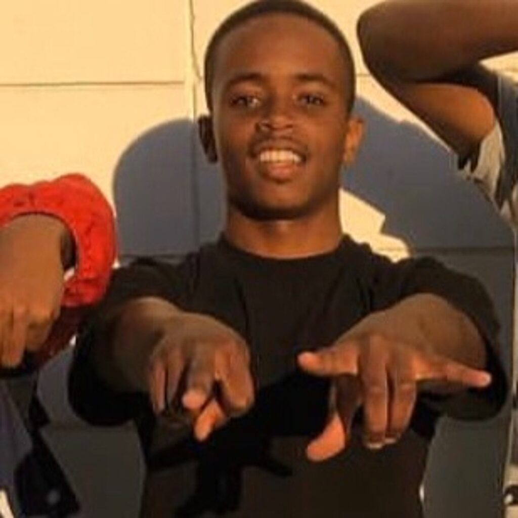 följ dramatiken i division 5 – matcher fyllda av oväntade vändningar, känslor, och kaos på fotbollsplanen. upptäck varför den här ligan engagerar både spelare och publik.