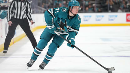 macklin celebrini imponerade stort med sin prestation. läs mer om höjdpunkterna, analysen och reaktionerna kring hans framgångsrika insats.