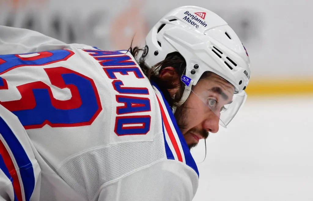 nyheter om hur nylander utnyttjade en chans mot zibanejad. läs mer om matchens höjdpunkter och de avgörande ögonblicken mellan dessa svenska hockeystjärnor.