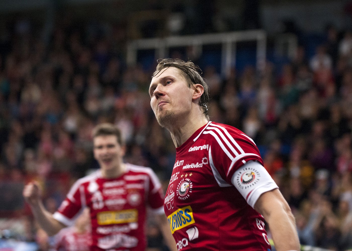 läs om när ovetjkin når en imponerande målgräns i sin hockeykarriär. upptäck statistik, milstolpar och vad denna prestation betyder för sporten och fansen.