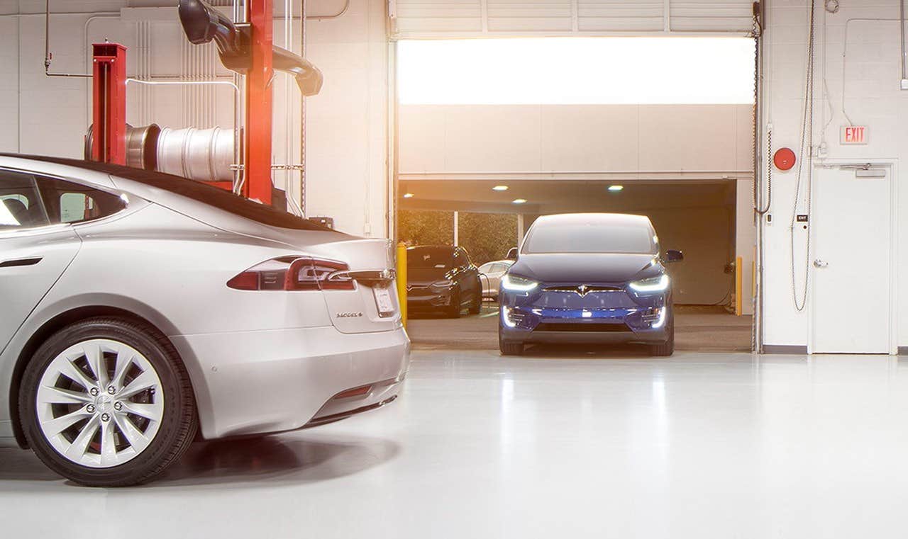 upptäck de ekonomiska konsekvenserna av tesla-strejken. läs om hur kostnader påverkar företaget, arbetarna och bilindustrin i sverige.